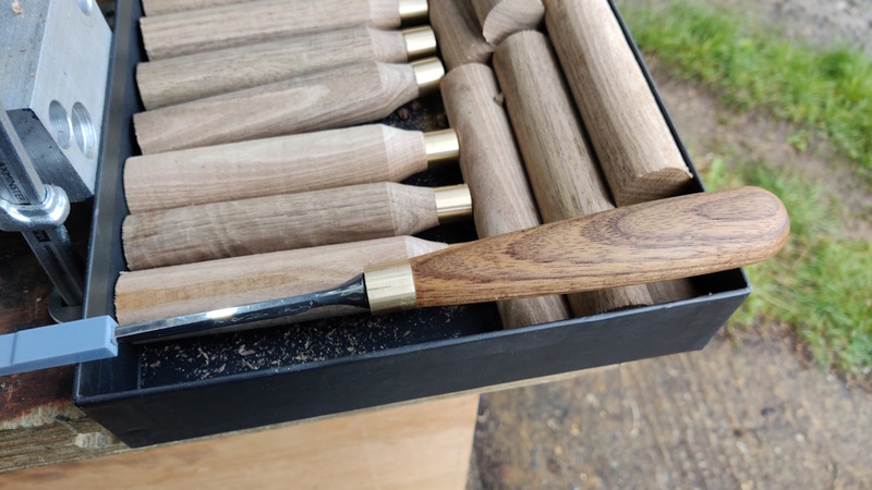 chisel_handles_first_one_oiled_800.jpg