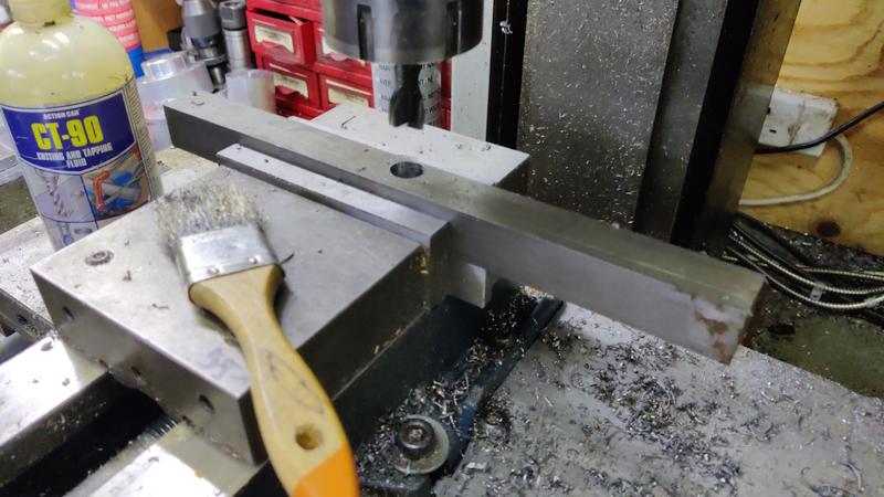 tool_rest_01_drilling_hole_blurry_800.jpg